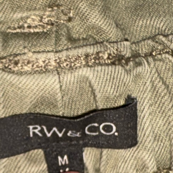 R & W Olive Women's Cargo Shorts with Belt - Picture 4 of 4